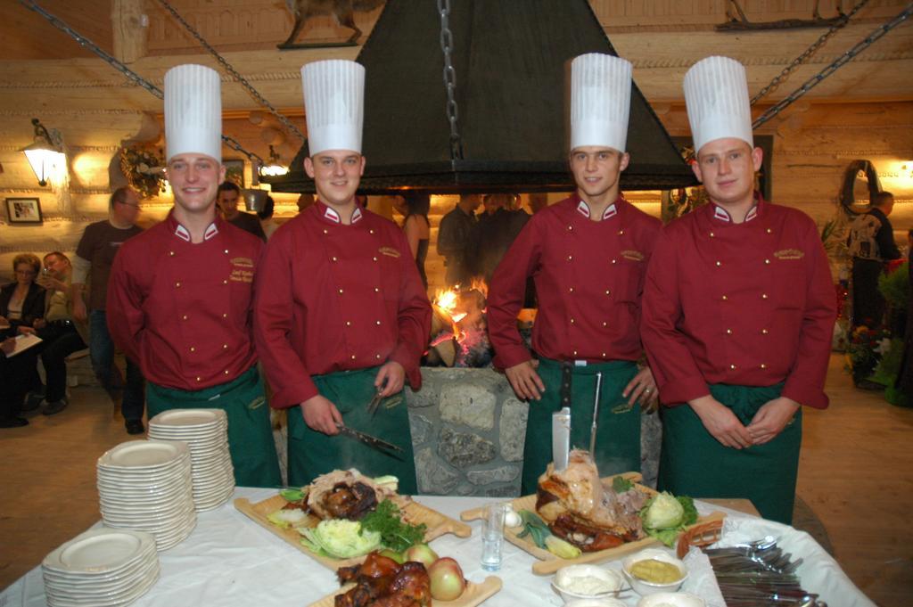 Hotel Gazdowka Spa Osielsko ภายนอก รูปภาพ
